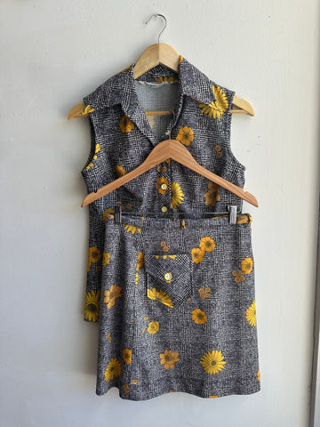 Vintage 1960s Daisy + Plaid Skirt Set | Size 8