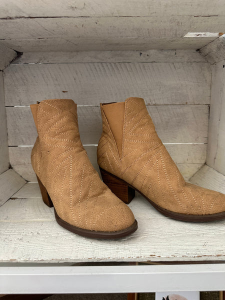 Roxy Suede Heel Short Boots | Women’s Size 7