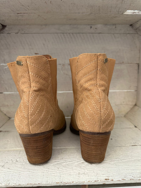 Roxy Suede Heel Short Boots | Women’s Size 7