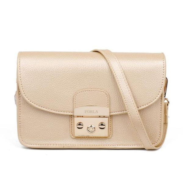 Alligator Pattern Leather Chain Bag