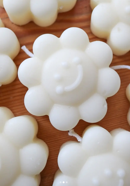 Sundaze Smiley Flower Eco Soy Wax Candle