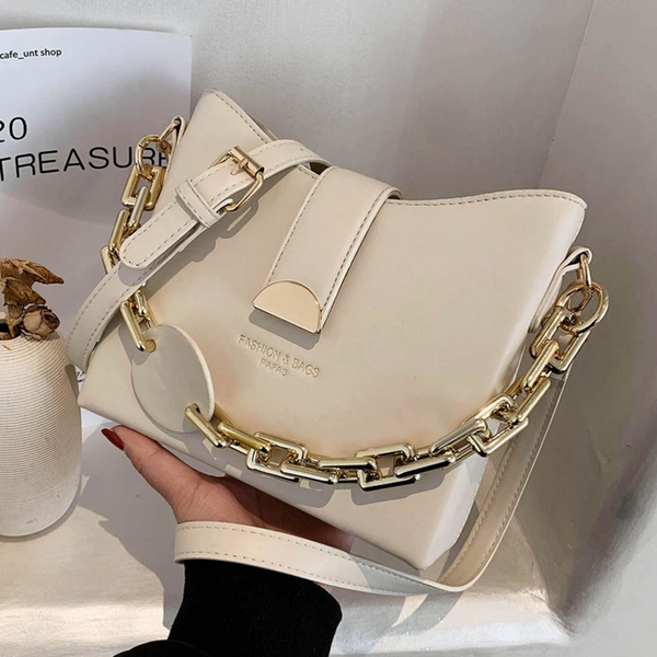 Chained Fashion & Bags