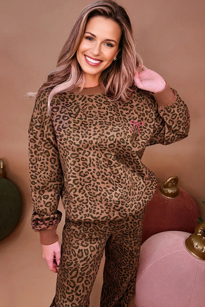 Stylish Women's Coffee Leopard Print Long Sleeve Top and Pants Set - Cozy Contrast Trim Loungewear Ensemble