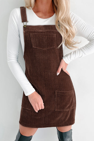 Chic Coffee-Colored Women's Dress with Flattering Fit and Versatile Style for Any Occasion