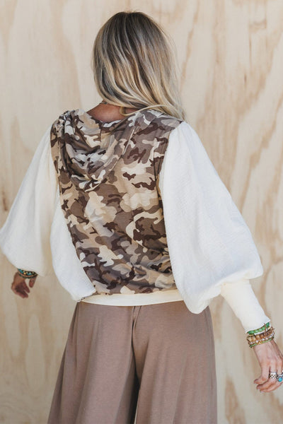 Trendy Women's Khaki Camouflage Puff Sleeve Hooded Top in Soft Cotton Gauze for Casual Chic Style and Comfort