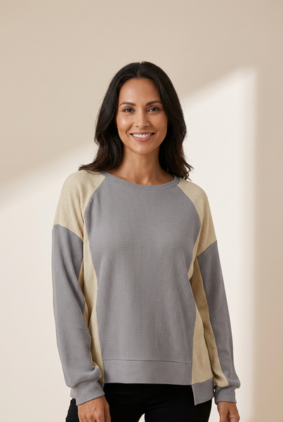 Grey Waffle Knit Color Block Sweatshirt with Raglan Sleeves with practical styling and dependable silhouette control.