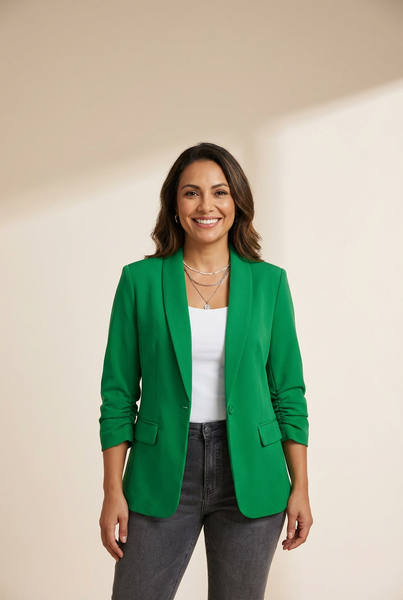 Kelly Green 3/4 Ruched Sleeve Tailored Office Blazer with practical styling and dependable silhouette control.