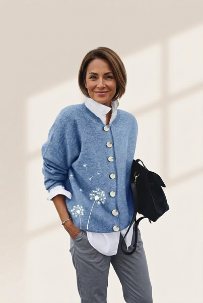 Women's Solid Color Button Cardigan made for easy styling and wardrobe coordination, with premium-like structure and finish.