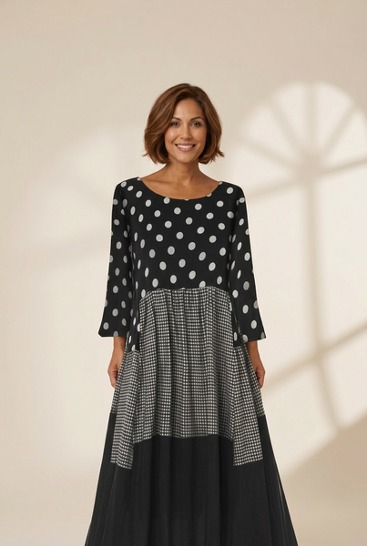 Women's Polka Dot Long Sleeve Dress with Round Neck and Pockets