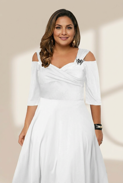 Women's Elegant Plus Size V-Neck Formal Dress with Hollow Out Details