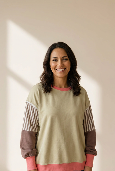 Women's Color Block Dolman Sweatshirt with Side Slits