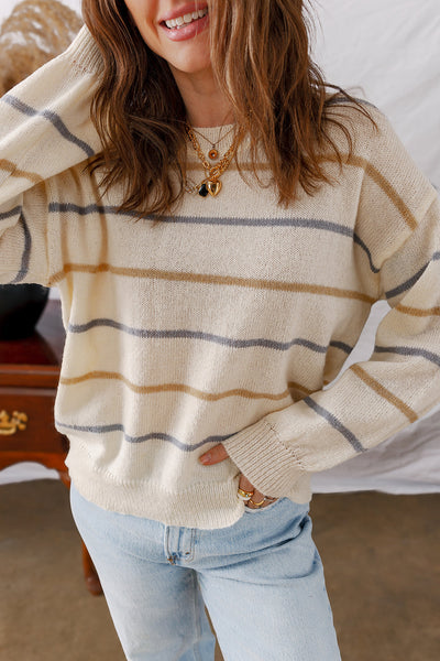 Cozy Classic Grey Women's Knit Sweater - Chic Layering Essential in Soft Fabric for Effortless Style