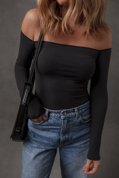 Chic Black Off-the-Shoulder Long Sleeve Tee for Women - Effortless Casual Style and Comfort in Any Wardrobe