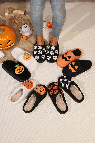Women‚Äôs Cozy Black Pumpkin Print Plush Slippers Ideal for Halloween & Fall Comfort at Home