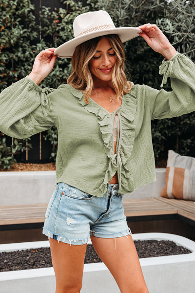 Elegant Women's Soft Pastel Ruffle Trim Blouse - Flowy Fit for Casual Chic Style and All-Day Comfort