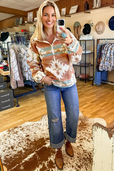 Women's Cozy Aztec Print Sweatshirt - Vibrant Casual Fit for Everyday Comfort and Effortless Style