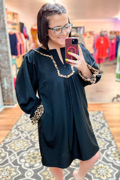 Plus Size Women's Effortless Black Shift Dress with Notched Neck, Flounce Long Sleeves, and Chic Leopard Trim