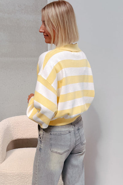 Effortless Casual Women's Yellow Striped Zipped Sweater with Drop Shoulders for Ultimate Comfort and Style