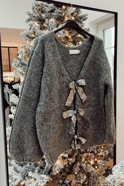 Cozy Women's Medium Grey Sequined Bow Knot Sweater with Drop Shoulders - Stylish Plush Knit Top for Casual Outings