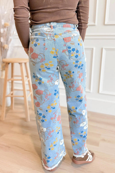 Women's Sky Blue Floral Shift Jeans with Raw Hem  Casual Chic Style for Effortless Everyday Fashion