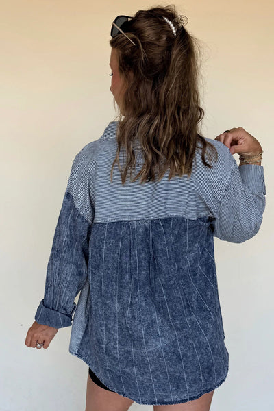 Trendy Women's Blue Patchwork Denim Jacket with Stripes & Drop Shoulder - Stylish Casual Outerwear for Every Occasion