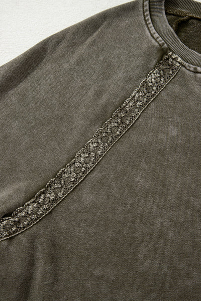 Cozy Women's Oversized Mineral Wash Sweatshirt in Soft Cotton Blend Ideal for Casual Everyday Style and Comfort