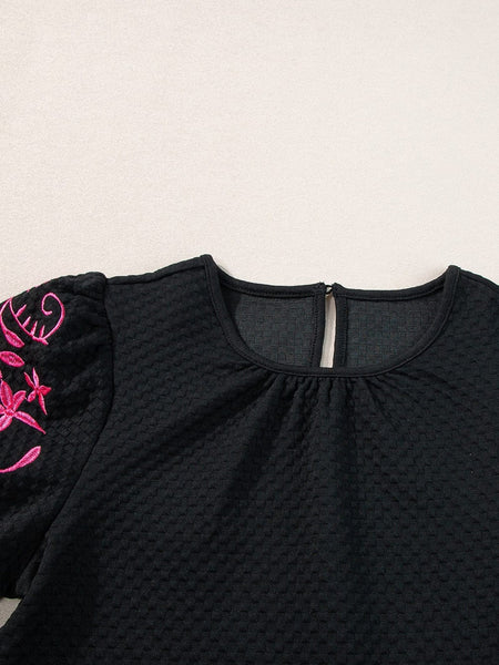 New Fashion Black Top with Puff Sleeves and Embroidery
