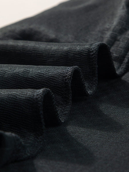 New Fashion Black Top with Puff Sleeves and Embroidery