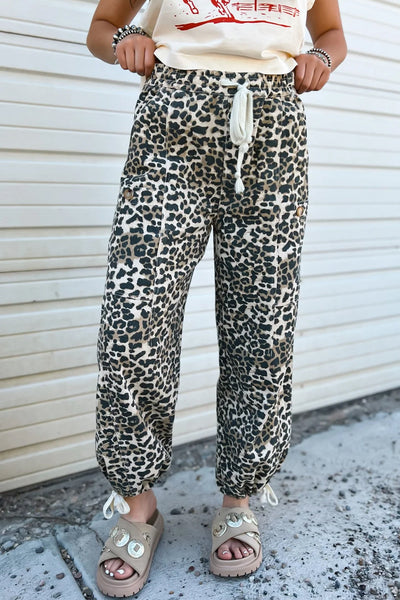 Chic Women's Black Leopard Print Jogger Jeans with Drawstring  Trendy Casual Comfort for Everyday Style