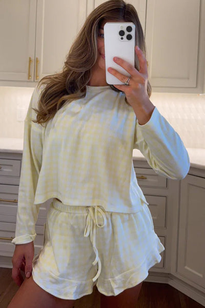 Cozy Women's Yellow Gingham Pajama Set - Long Sleeve Loose Top & Drawstring Shorts for Relaxed Sleepwear Comfort