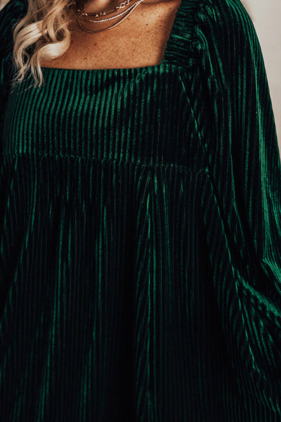 Plus Size Women's Blackish Green Textured Velvet Mini Dress with Square Neckline and Dramatic Bubble Sleeves