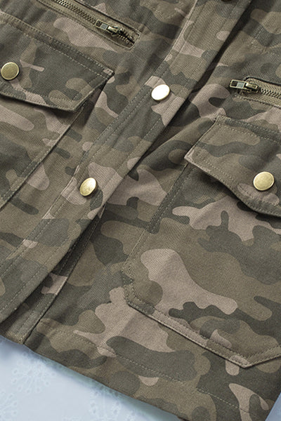 Women's Green Camouflage Print Utility Jacket with Button Closure and Multiple Pockets