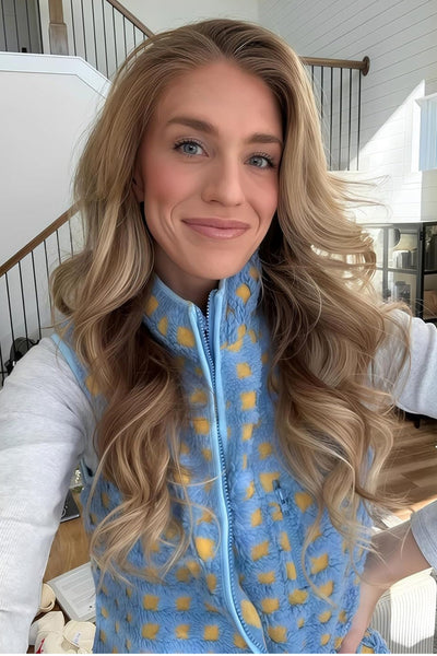 Cozy Women's Light Blue Checkered Plush Zip-Up Vest - Stylish Layer for Winter Fashion and Cold Weather Comfort