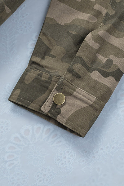 Women's Green Camouflage Print Utility Jacket with Button Closure and Multiple Pockets
