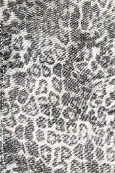 Chic Women's Gray Leopard Print Denim Jacket - Trendy Twill Outerwear for Effortless Casual Style