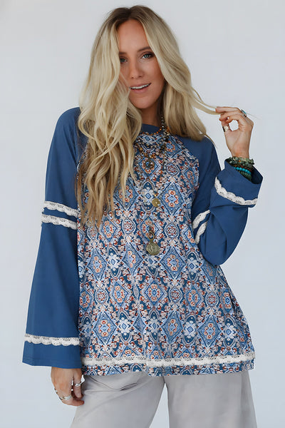 Stylish Women's Long Sleeve Tops in Soft Fabric - Casual Chic Designs for Every Season and Occasion