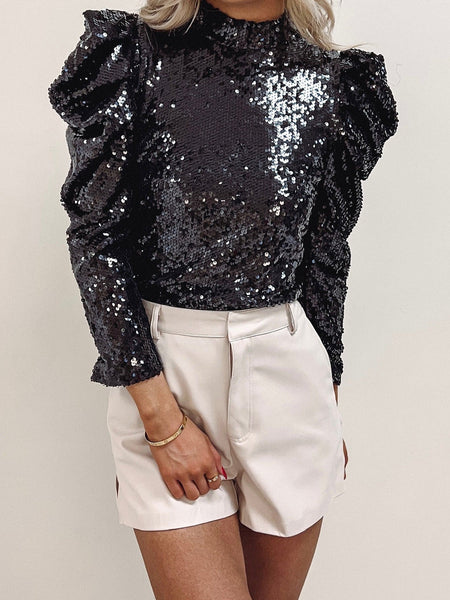 Sequin Top with Puffy Sleeves with practical styling and dependable silhouette control.