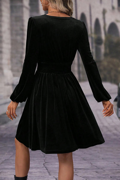 Elegant Black Velvet Long Sleeve Surplice Mini Dress for Women Chic High Waist Fit Perfect for Parties and Events