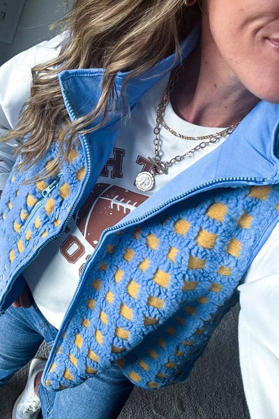 Cozy Women's Light Blue Checkered Plush Zip-Up Vest - Stylish Layer for Winter Fashion and Cold Weather Comfort