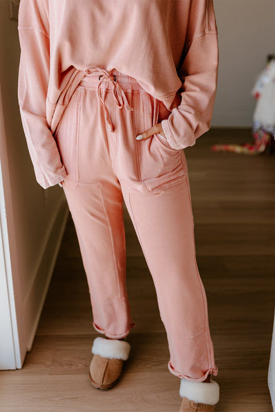 Cozy Women's Apricot Pink Lounge Set: Drop Shoulder Pullover & Drawstring Pants for Relaxed Comfort and Style
