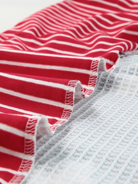 Star Print V-neck Tee with Color-blocking Design