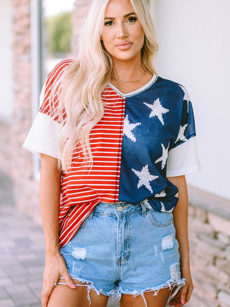 Star Print V-neck Tee with Color-blocking Design