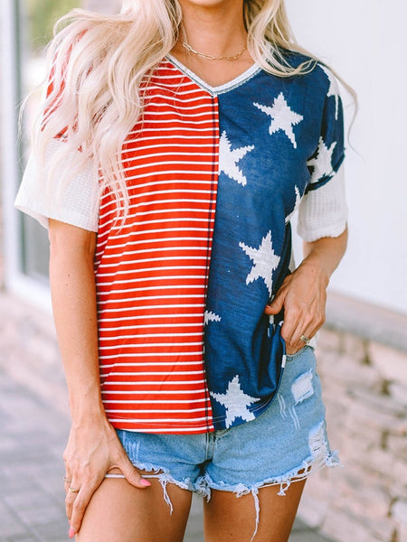 Star Print V-neck Tee with Color-blocking Design