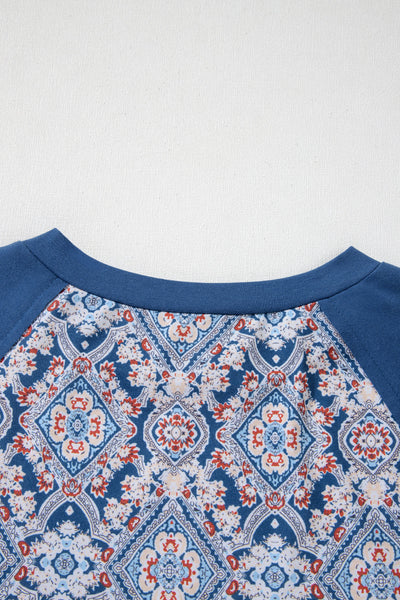 Stylish Women's Long Sleeve Tops in Soft Fabric - Casual Chic Designs for Every Season and Occasion