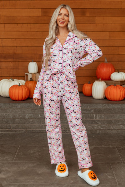 Cozy Women's Halloween Pajama Set - Soft Fabric, Relaxed Fit, Spooky Print for Festive Comfort and Fun Nights