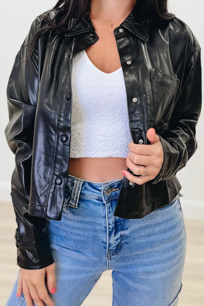 Trendy Women's Black Cropped Faux Leather Jacket - Chic, Edgy Design for Effortless Layering and Stylish Outfits