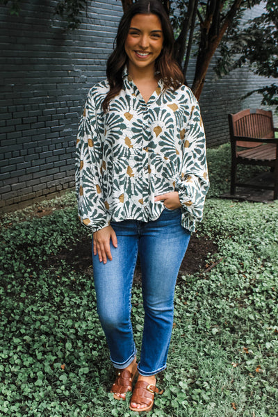 Women's Trendy Green Abstract Floral Long Sleeve Top with Ruffle Hem Stylish Spring Fashion for a Chic Look