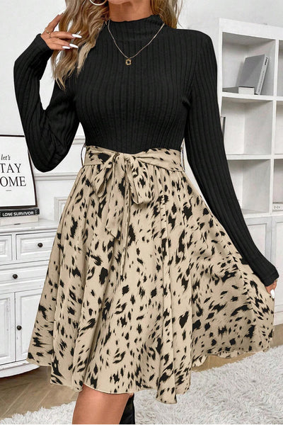 Elegant Black T-Shirt Dress for Women - Casual Short Sleeve, Relaxed Fit, Versatile Everyday Wear for Any Occasion