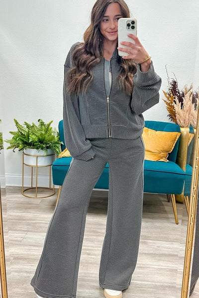 Chic Women's Black Stripe Full Zip Jacket & Sweatpants Set - Casual Drop Shoulder Athleisure for Effortless Style