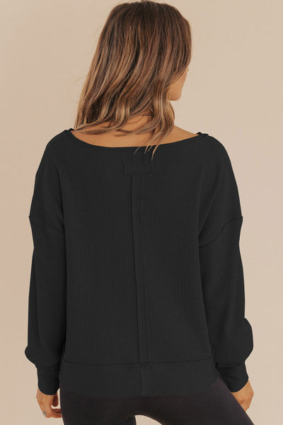 Chic Women's Black Sweatshirt - Cozy Casual Fit with Trendy Design for Everyday Comfort and Effortless Style